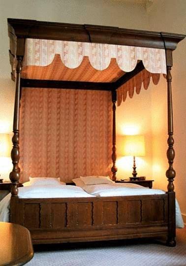 Hotel Und Restaurant Burg Schnellenberg Attendorn Eksteriør billede