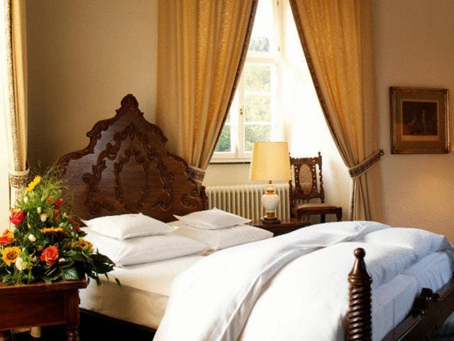 Hotel Und Restaurant Burg Schnellenberg Attendorn Eksteriør billede