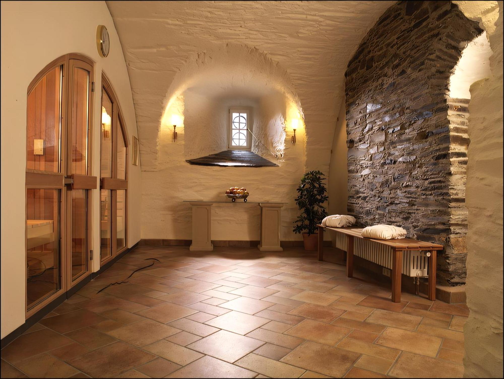 Hotel Und Restaurant Burg Schnellenberg Attendorn Eksteriør billede