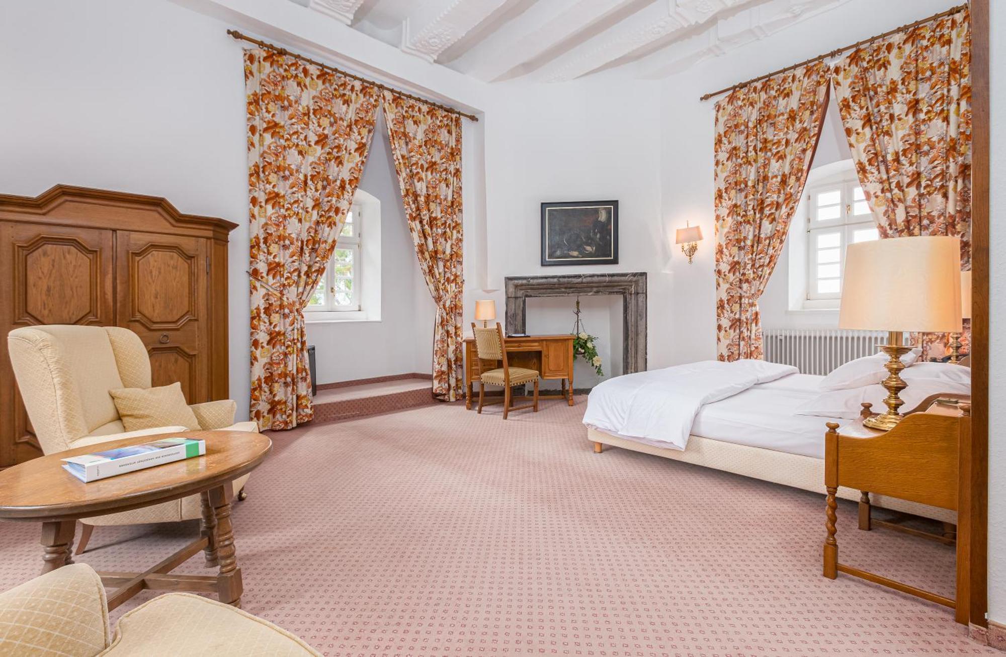 Hotel Und Restaurant Burg Schnellenberg Attendorn Eksteriør billede