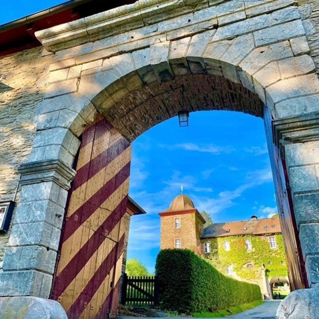 Hotel Und Restaurant Burg Schnellenberg Attendorn Eksteriør billede