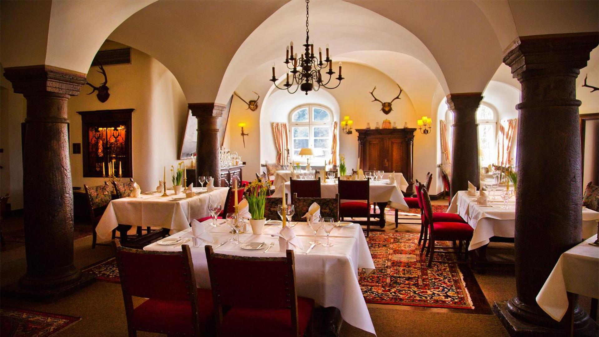 Hotel Und Restaurant Burg Schnellenberg Attendorn Eksteriør billede