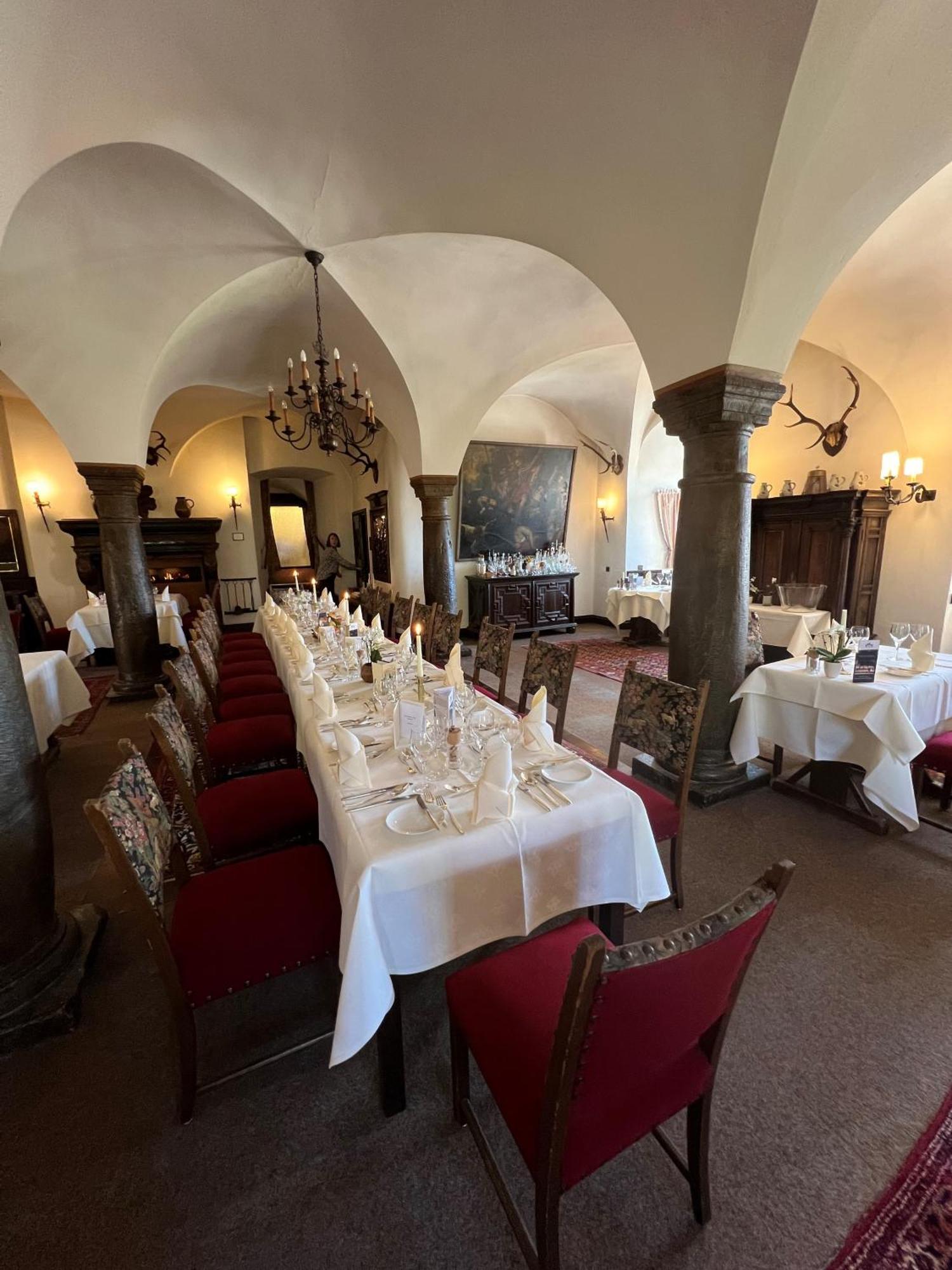 Hotel Und Restaurant Burg Schnellenberg Attendorn Eksteriør billede